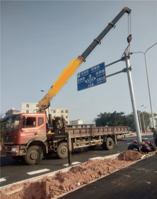 青羊区设备吊装租赁吊车要用多大吊车